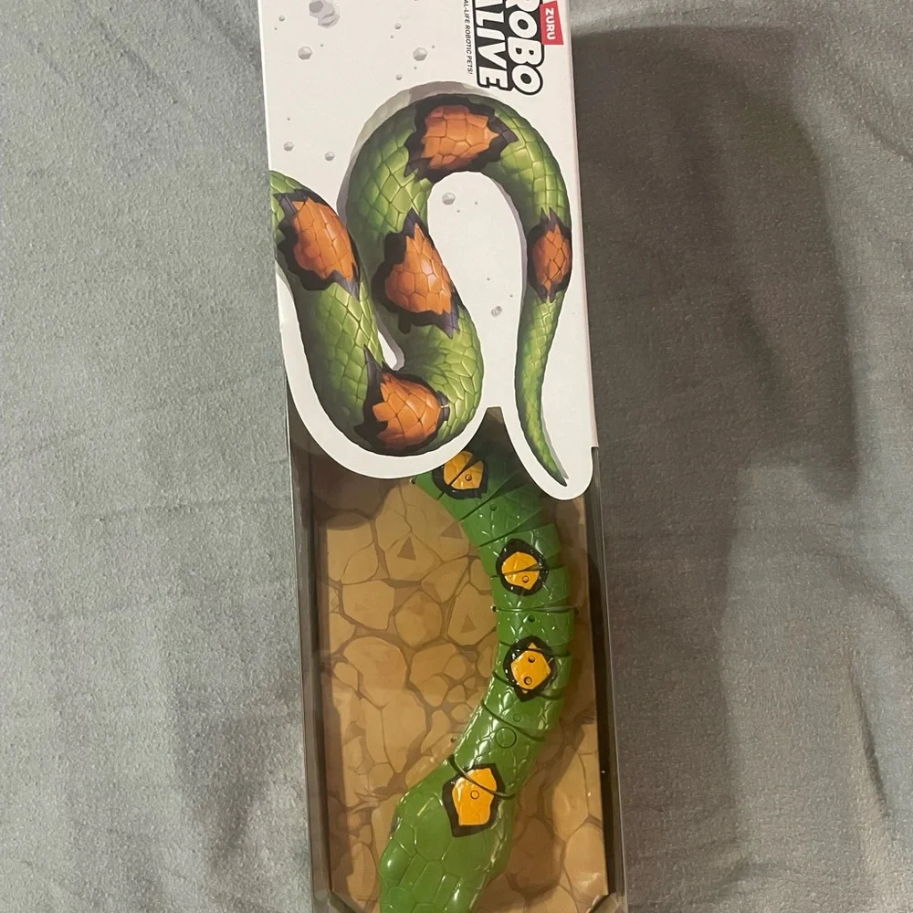 Robo Alive Green Snake Toy